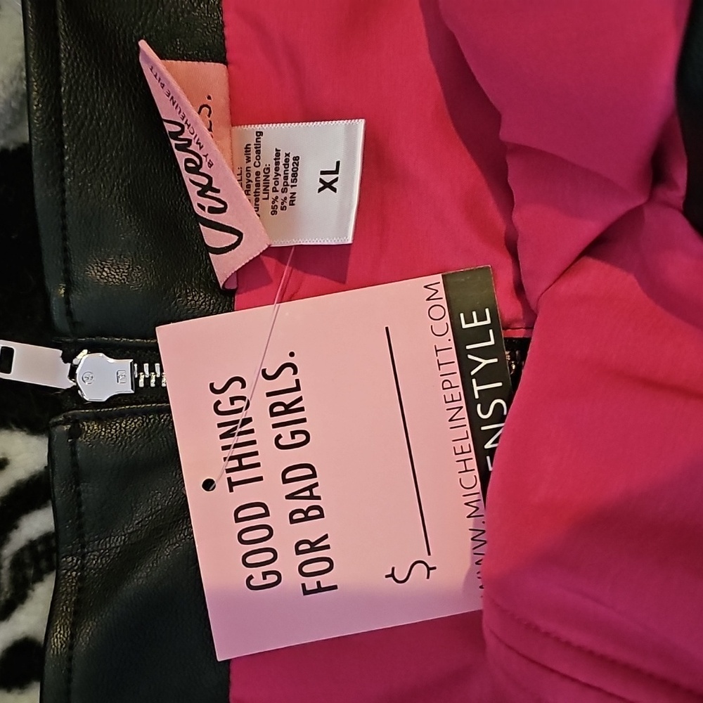 Vixen Xl Vegan Leather Top BNWT - Picture 2 of 2